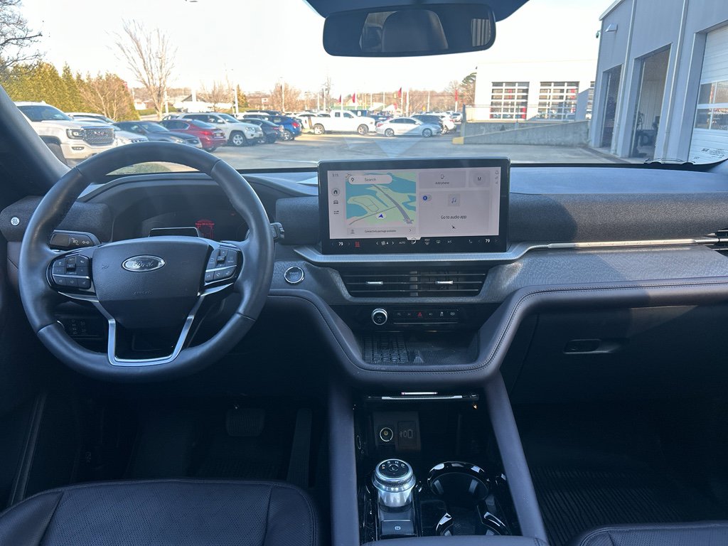 Used 2025 Ford Explorer Platinum image 19