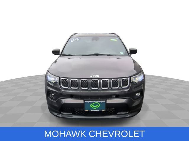 Used 2023 Jeep Compass Latitude AWD/4WD image 3