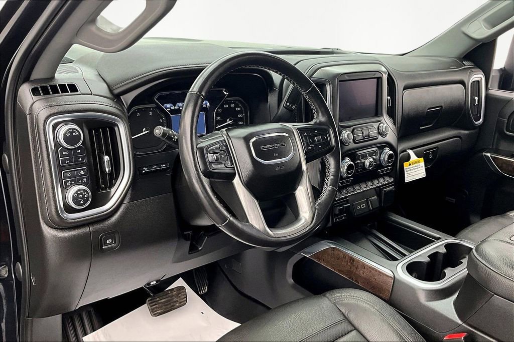 Used 2021 GMC Sierra 2500 Denali w/ Denali Black Diamond Edition image 14