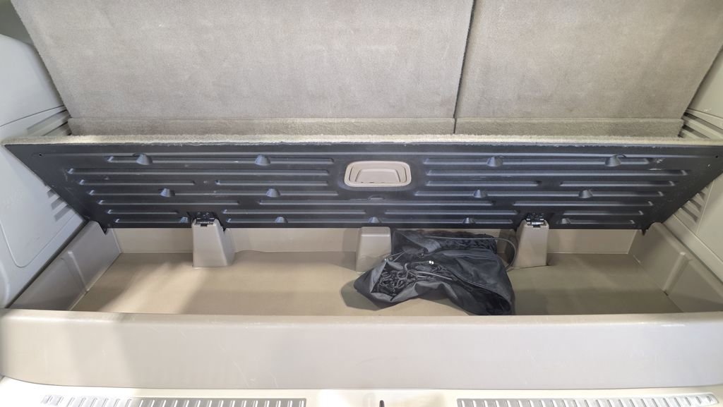 Used 2016 GMC Yukon Denali w/ Open Road Package image 21