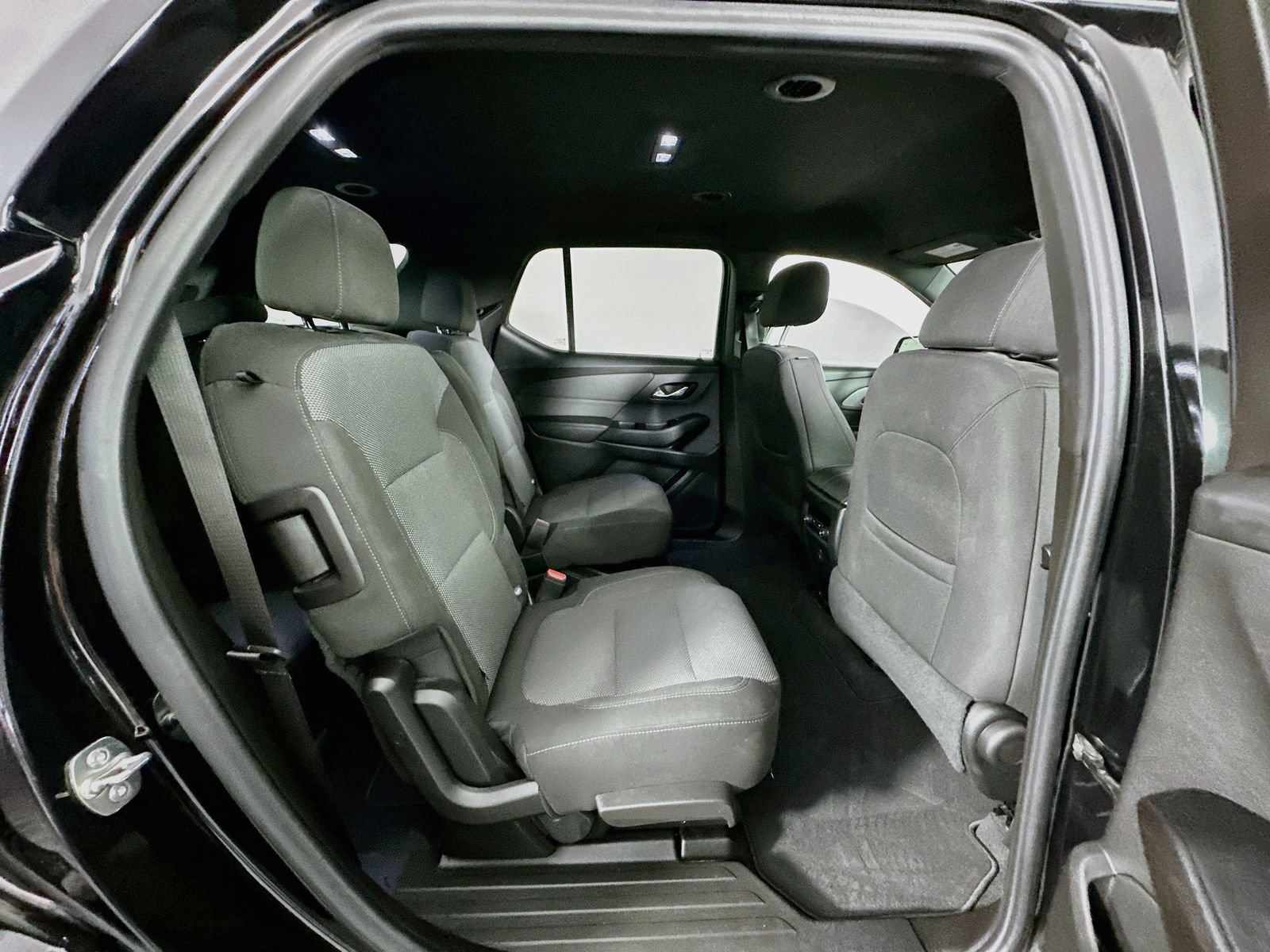 Used 2023 Chevrolet Traverse LT w/ Midnight/Sport Edition AWD/4WD image 29