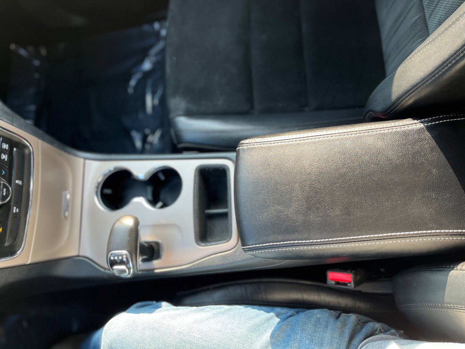 Used 2014 Jeep Grand Cherokee Altitude AWD/4WD image 32
