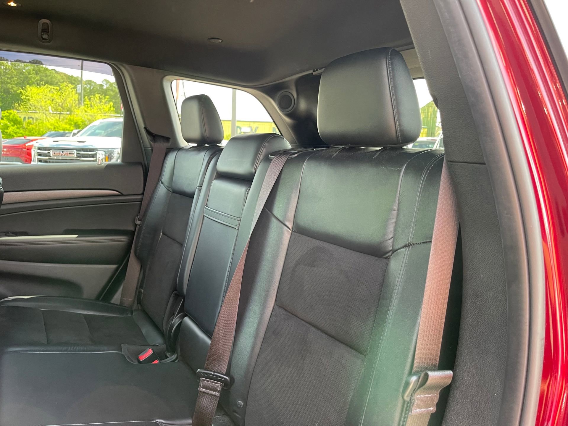 Used 2018 Jeep Grand Cherokee Altitude image 20