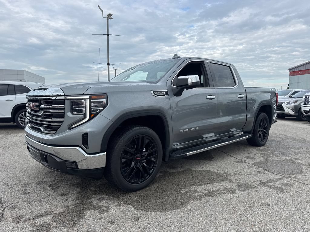 Used 2023 GMC Sierra 1500 SLT w/ SLT Premium Package AWD/4WD image 2