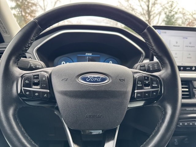 Used 2023 Ford Escape Platinum image 10