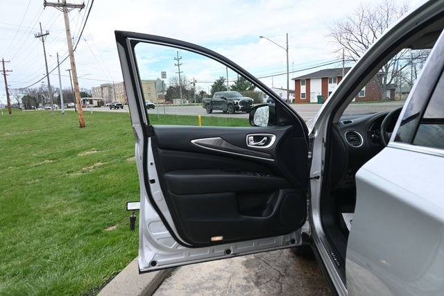 Used 2019 INFINITI QX60 Luxe w/ Essential Package image 27