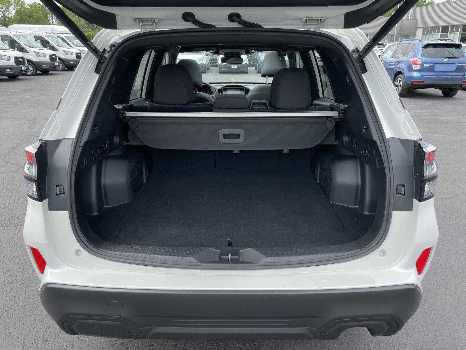 Used 2025 Subaru Forester Premium AWD/4WD image 31