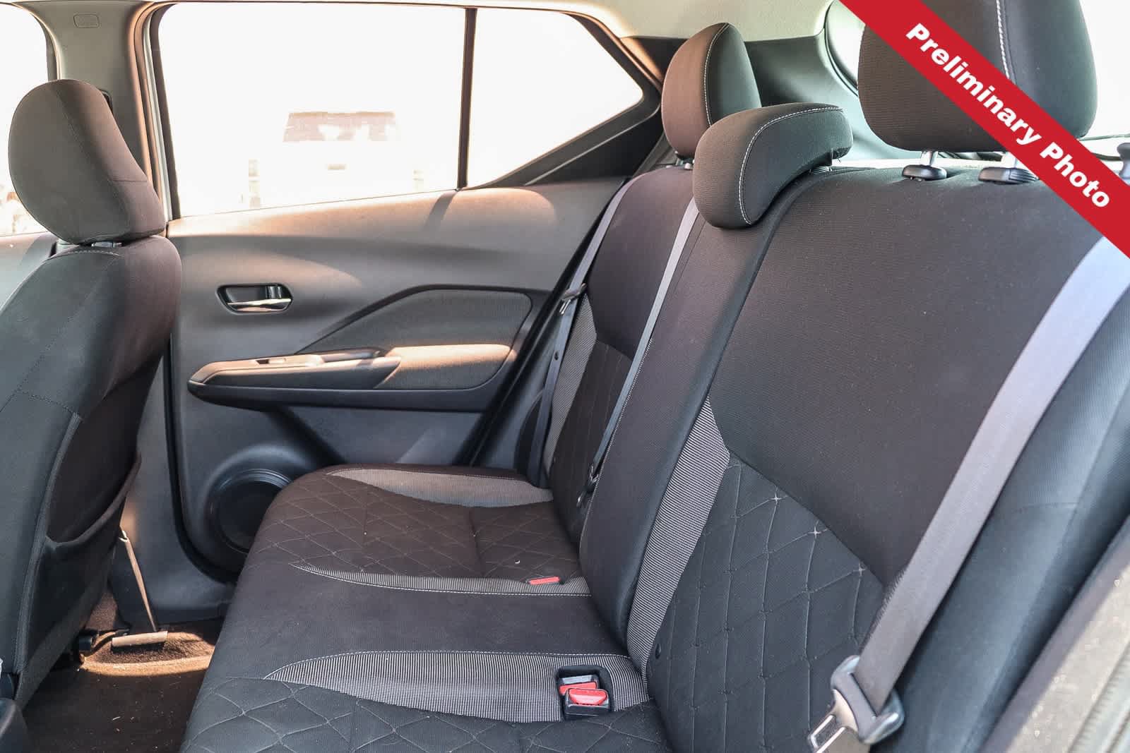 Used 2019 Nissan Kicks SV FWD image 14
