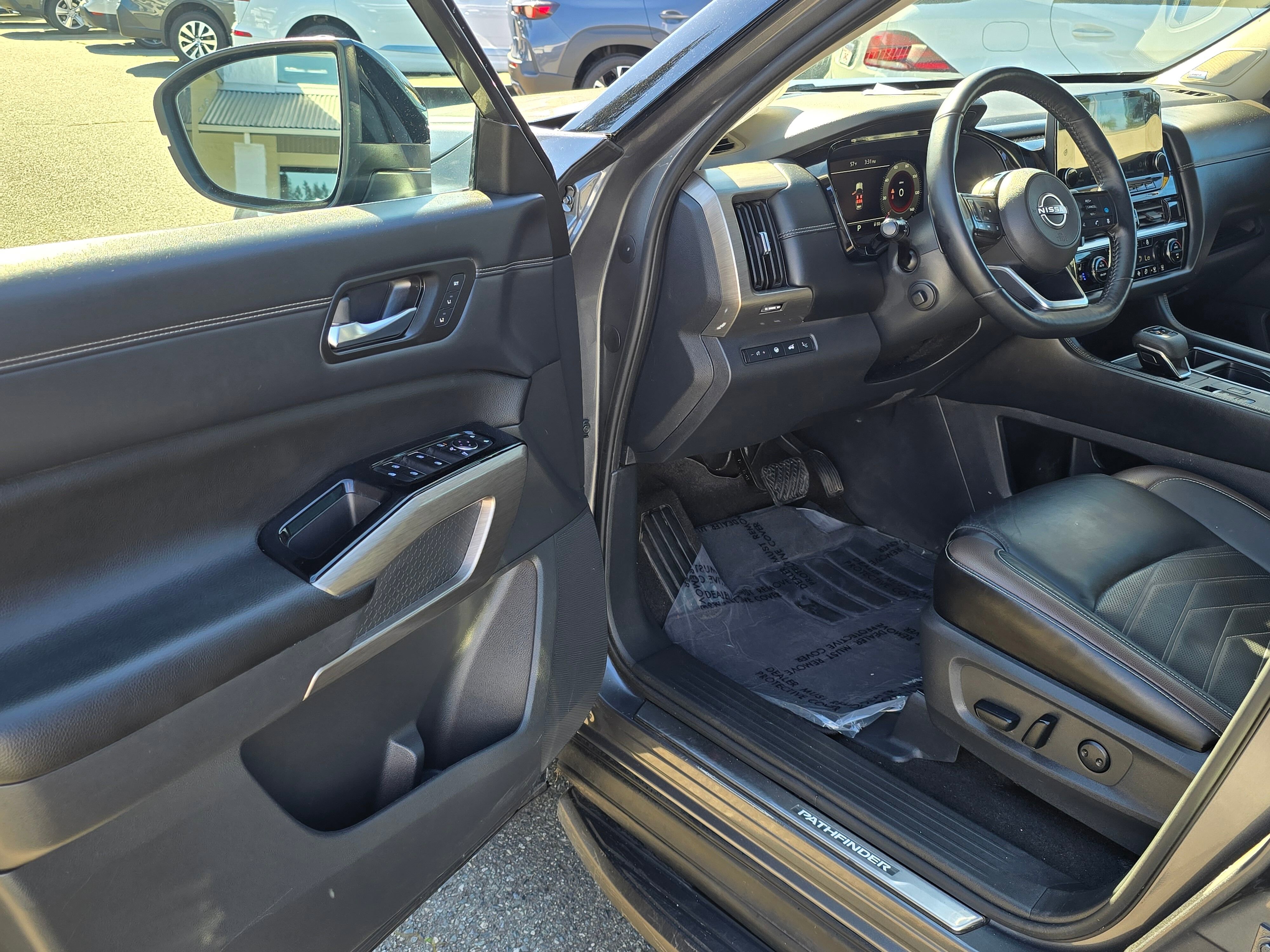 Used 2023 Nissan Pathfinder Platinum w/ Lighting Package (N93) AWD/4WD image 22