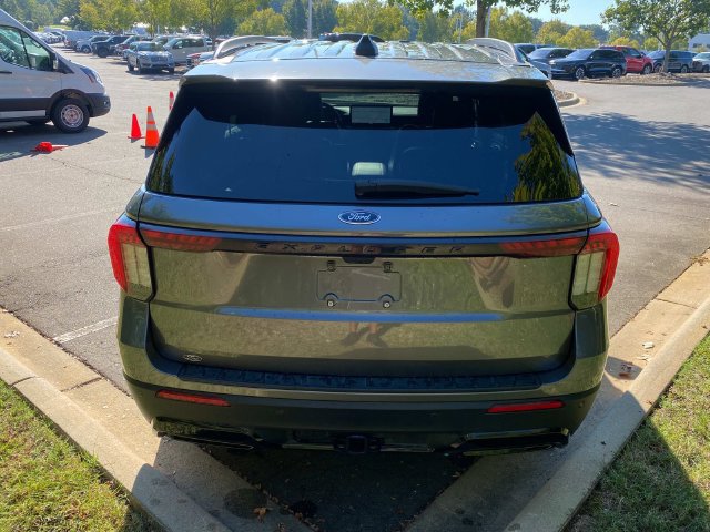 Used 2025 Ford Explorer ST-Line w/ Premium Package RWD image 33
