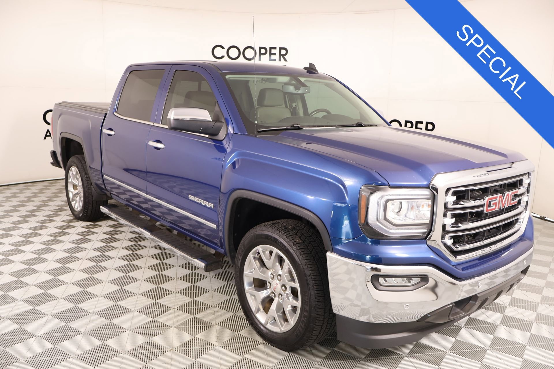 Used 2017 GMC Sierra 1500 SLT w/ SLT Premium Package image 1