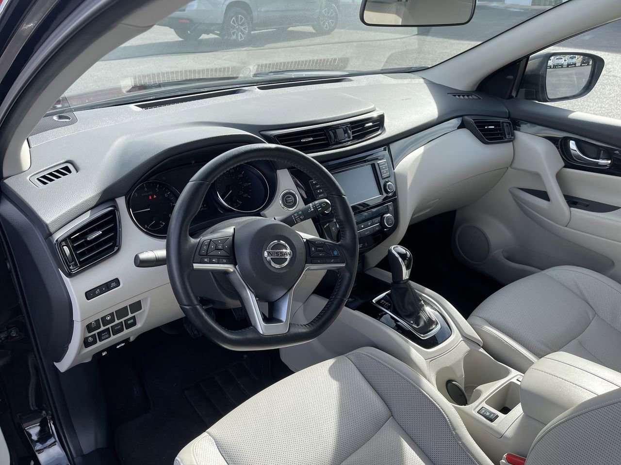 Used 2022 Nissan Rogue Sport SL AWD/4WD image 10