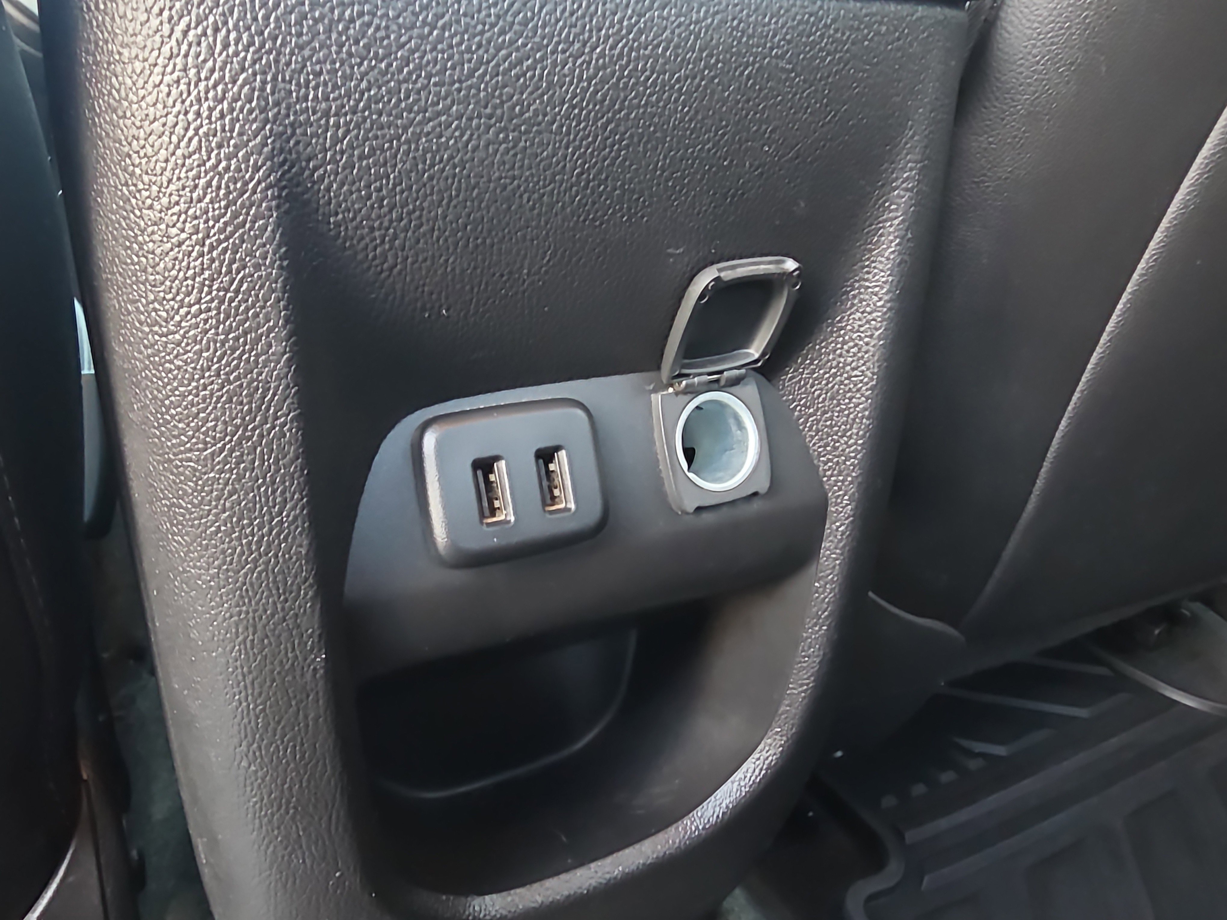 Used 2018 GMC Canyon SLT w/ Driver Alert Package image 34