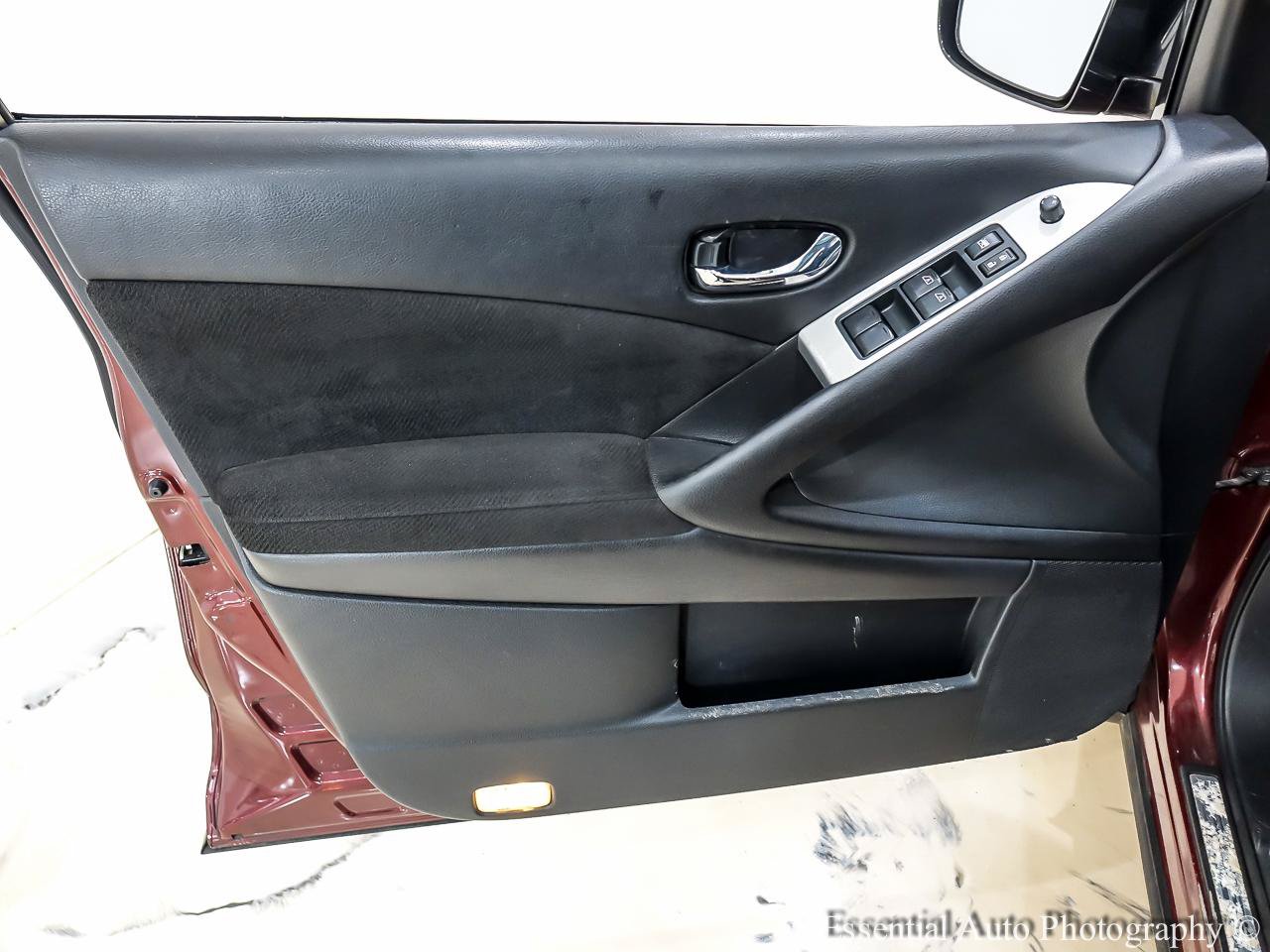 Used 2011 Nissan Murano SV AWD/4WD image 26