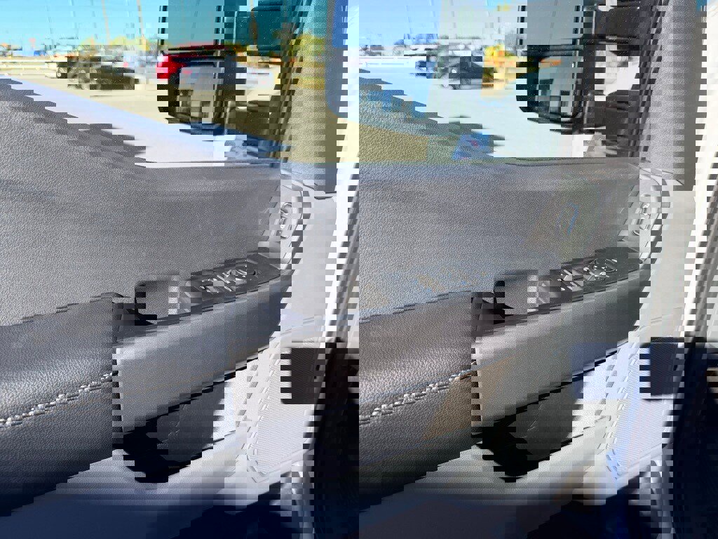 New 2026 Ford F250 XLT w/ FX4 Off-Road Package image 19