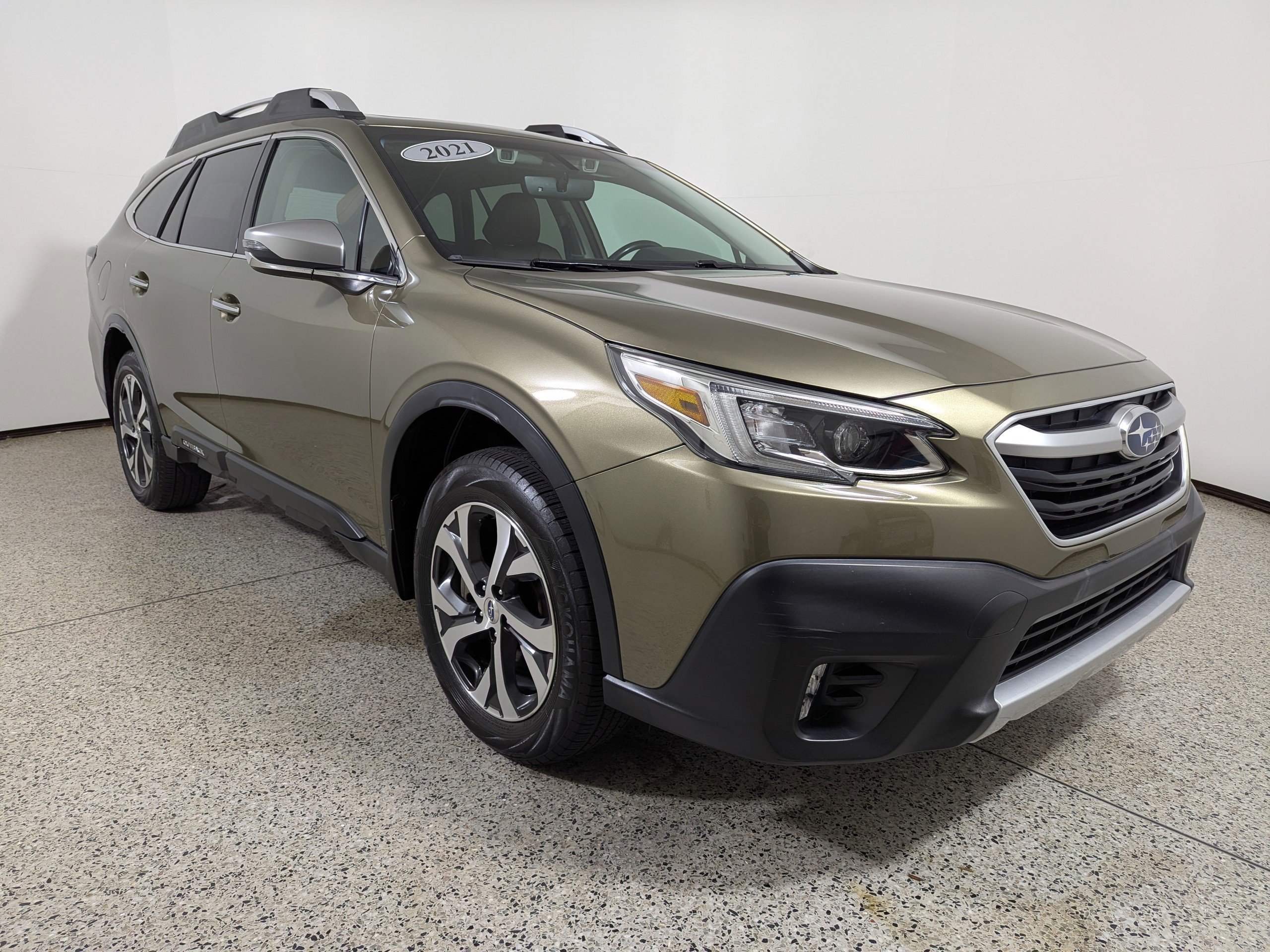 Used 2021 Subaru Outback Touring w/ Popular Package #2 image 1
