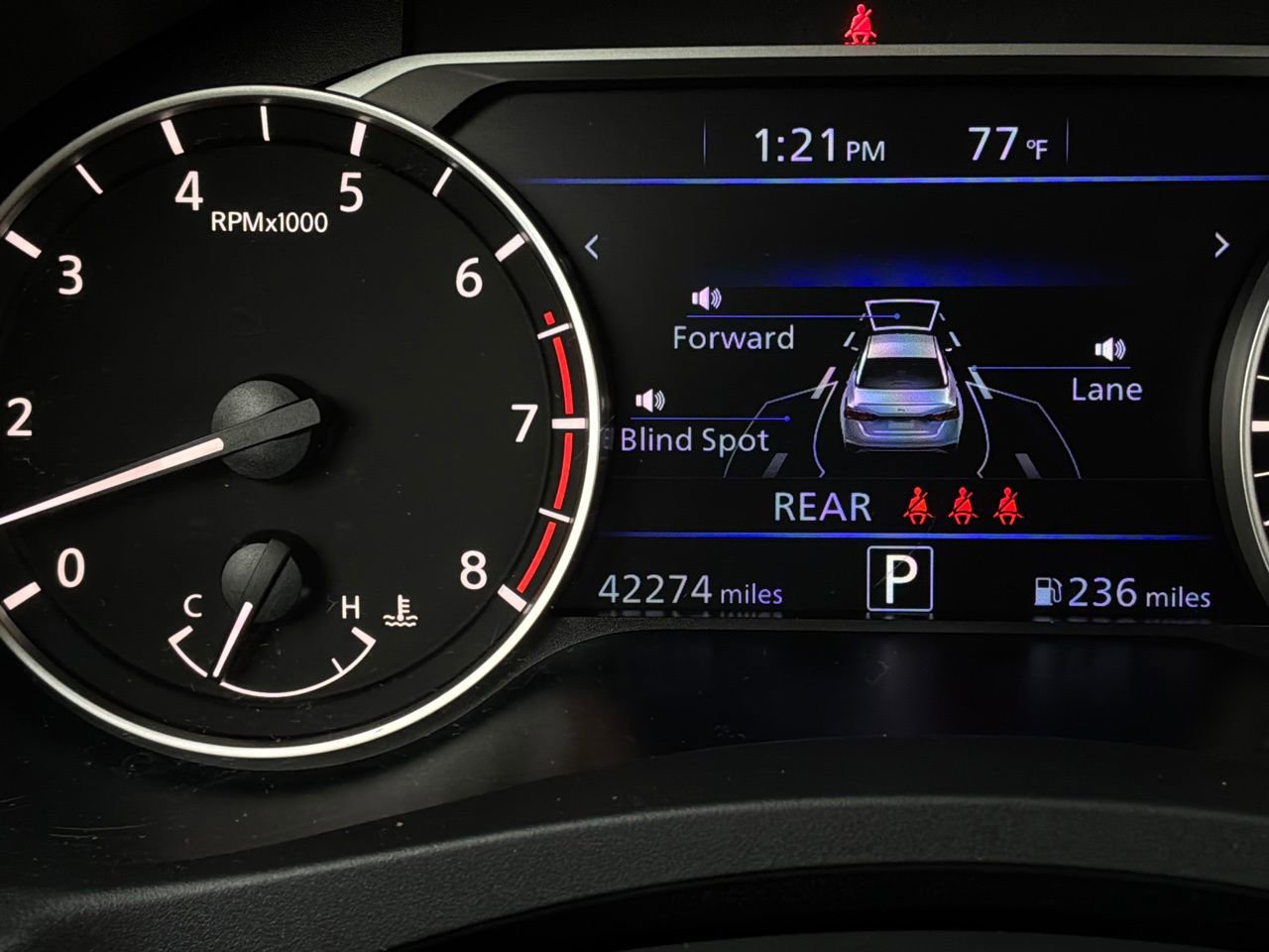 Used 2025 Nissan Altima 2.5 SV FWD image 37