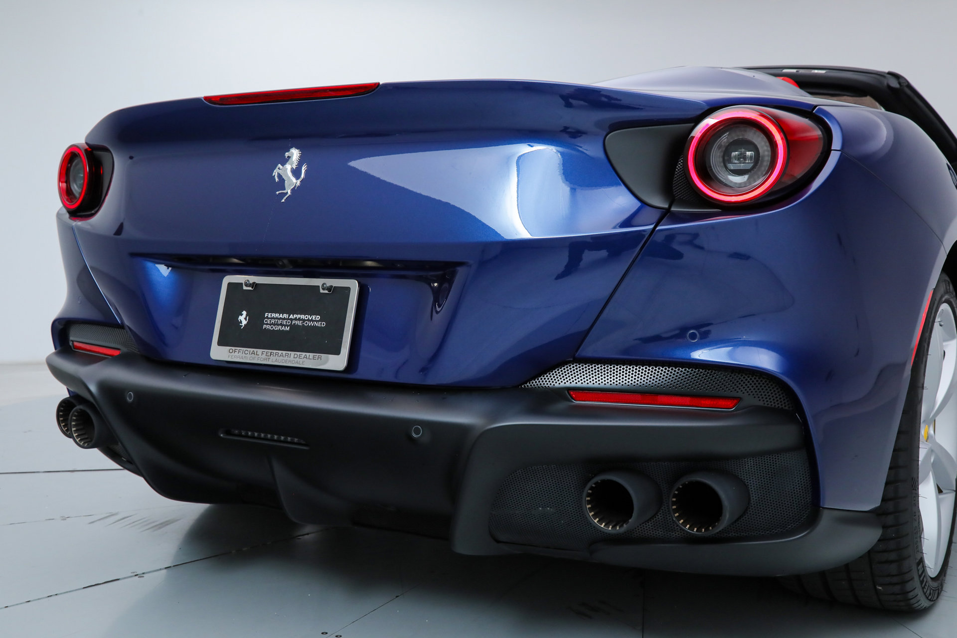 Certified 2023 Ferrari Portofino M image 38