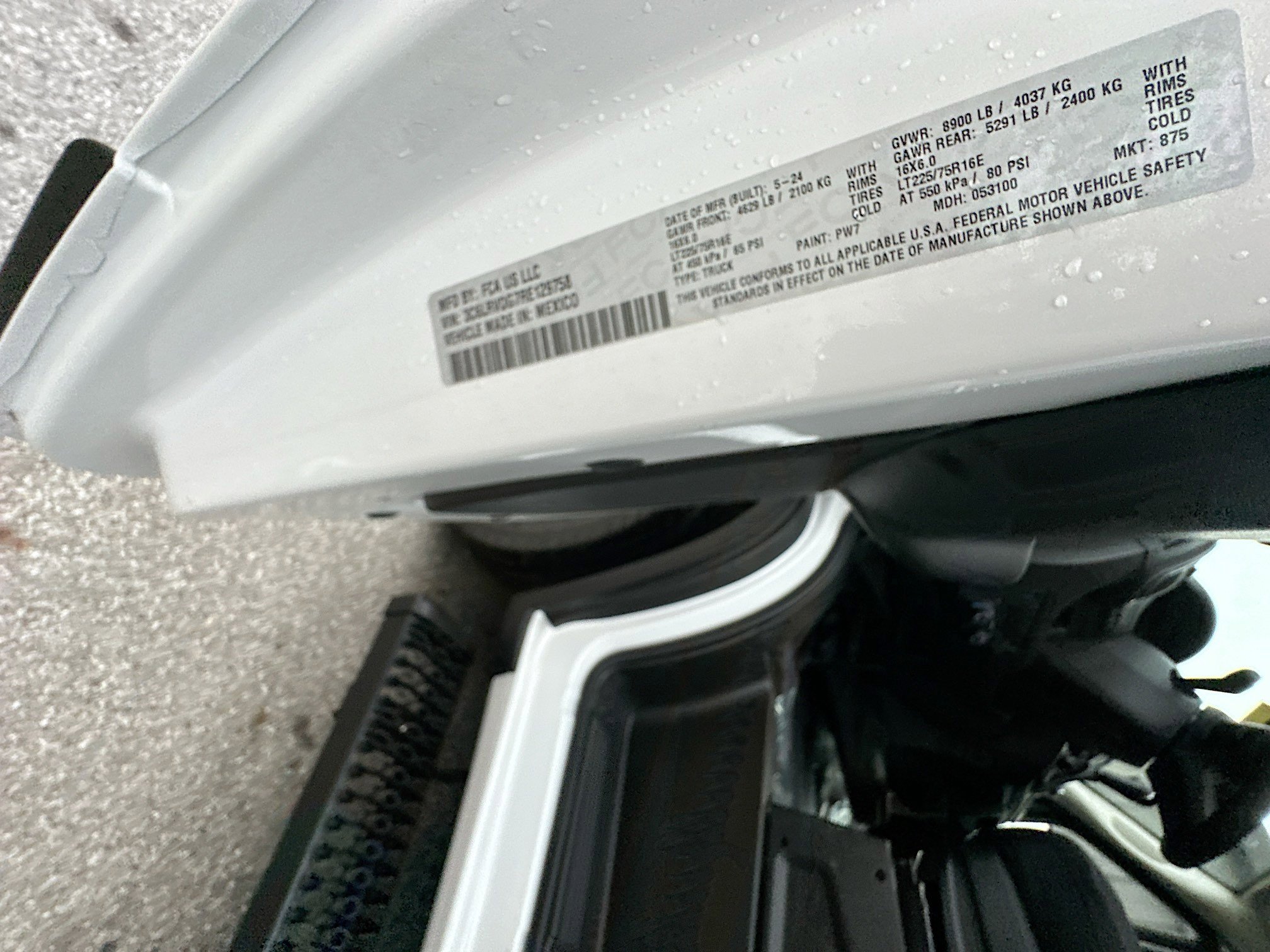 Used 2024 RAM ProMaster 2500 w/ Safety Group image 40