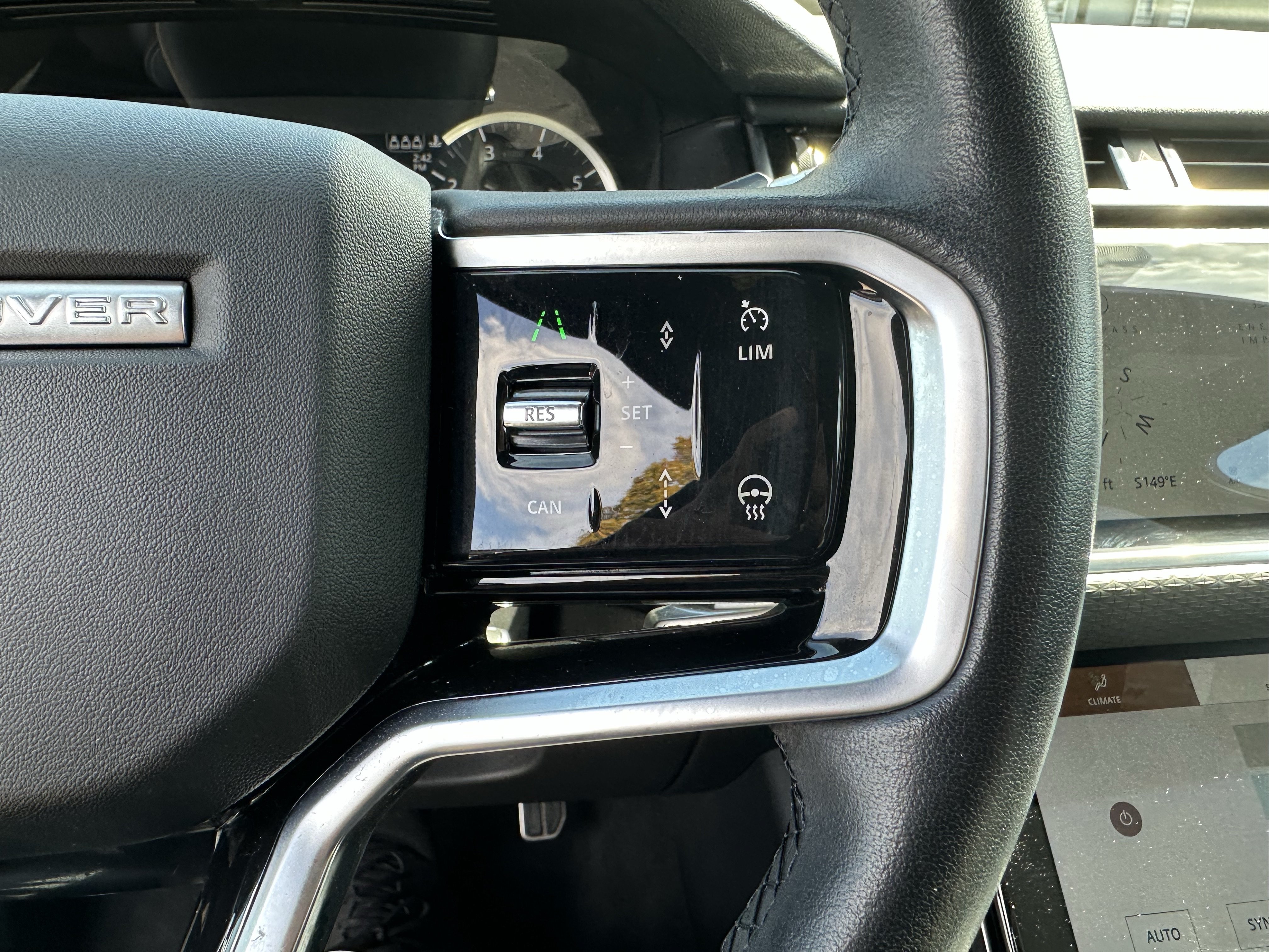 Certified 2023 Land Rover Range Rover Velar R-Dynamic S AWD/4WD image 22