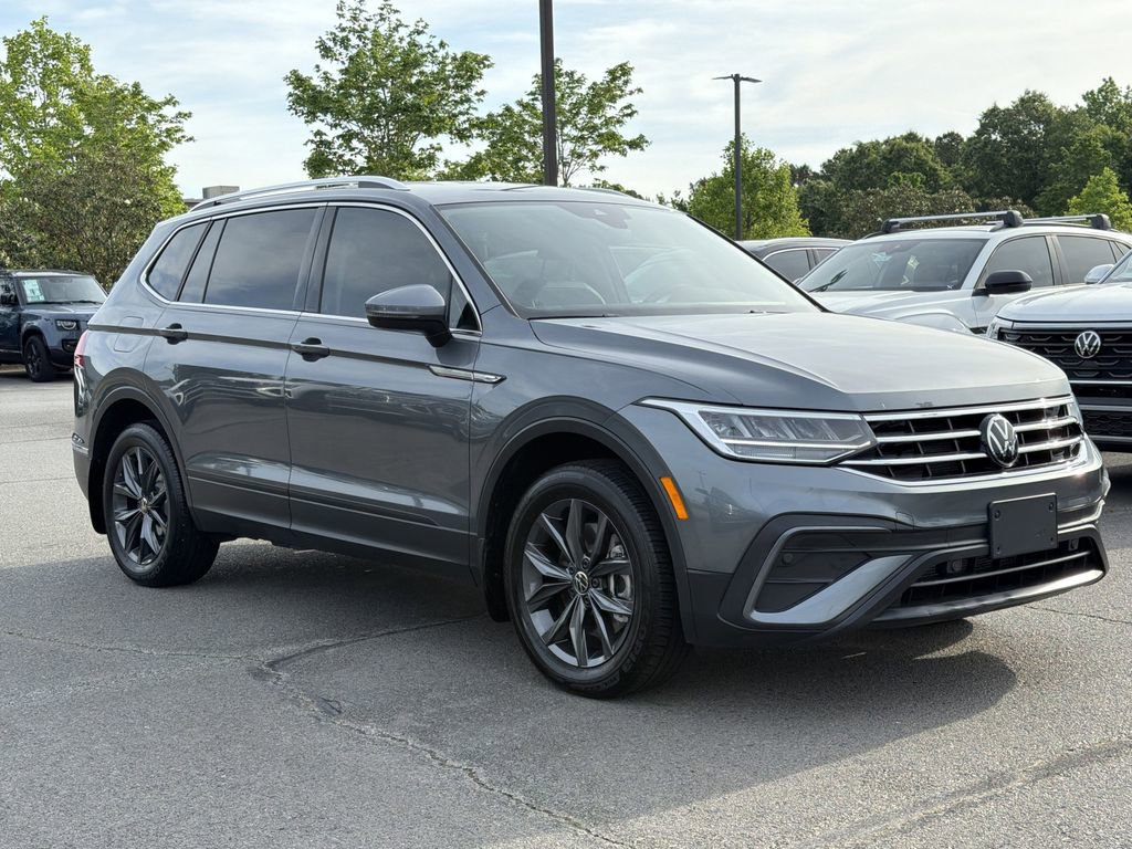 Used 2023 Volkswagen Tiguan SE FWD image 7