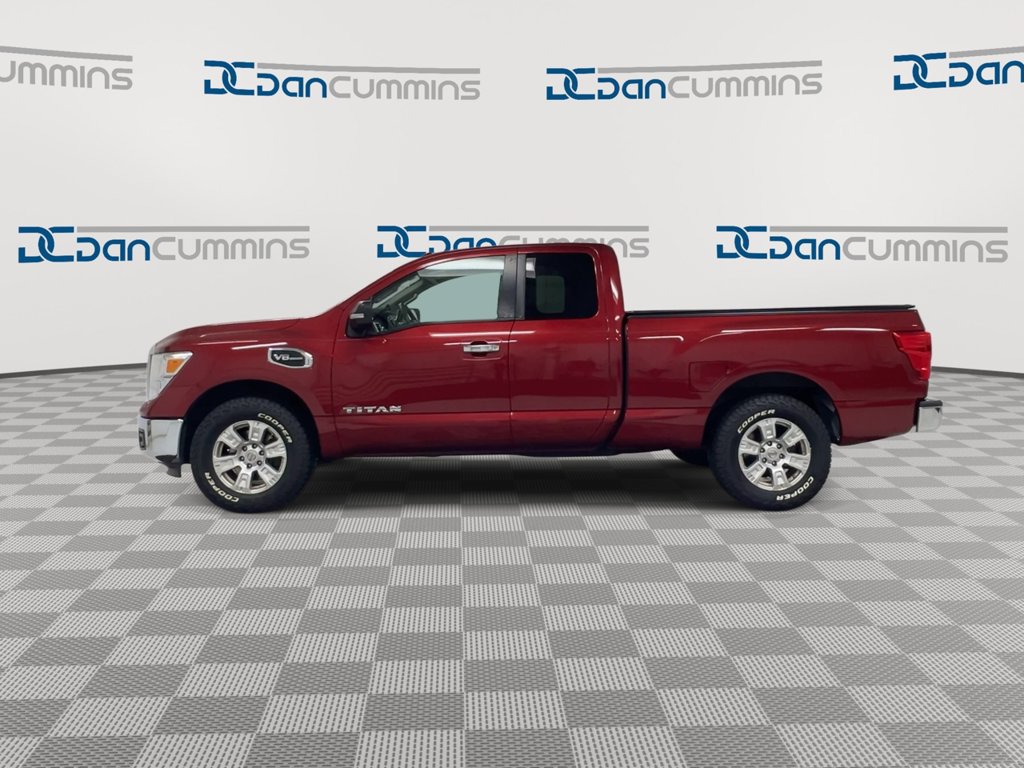 Used 2017 Nissan Titan SV RWD image 5