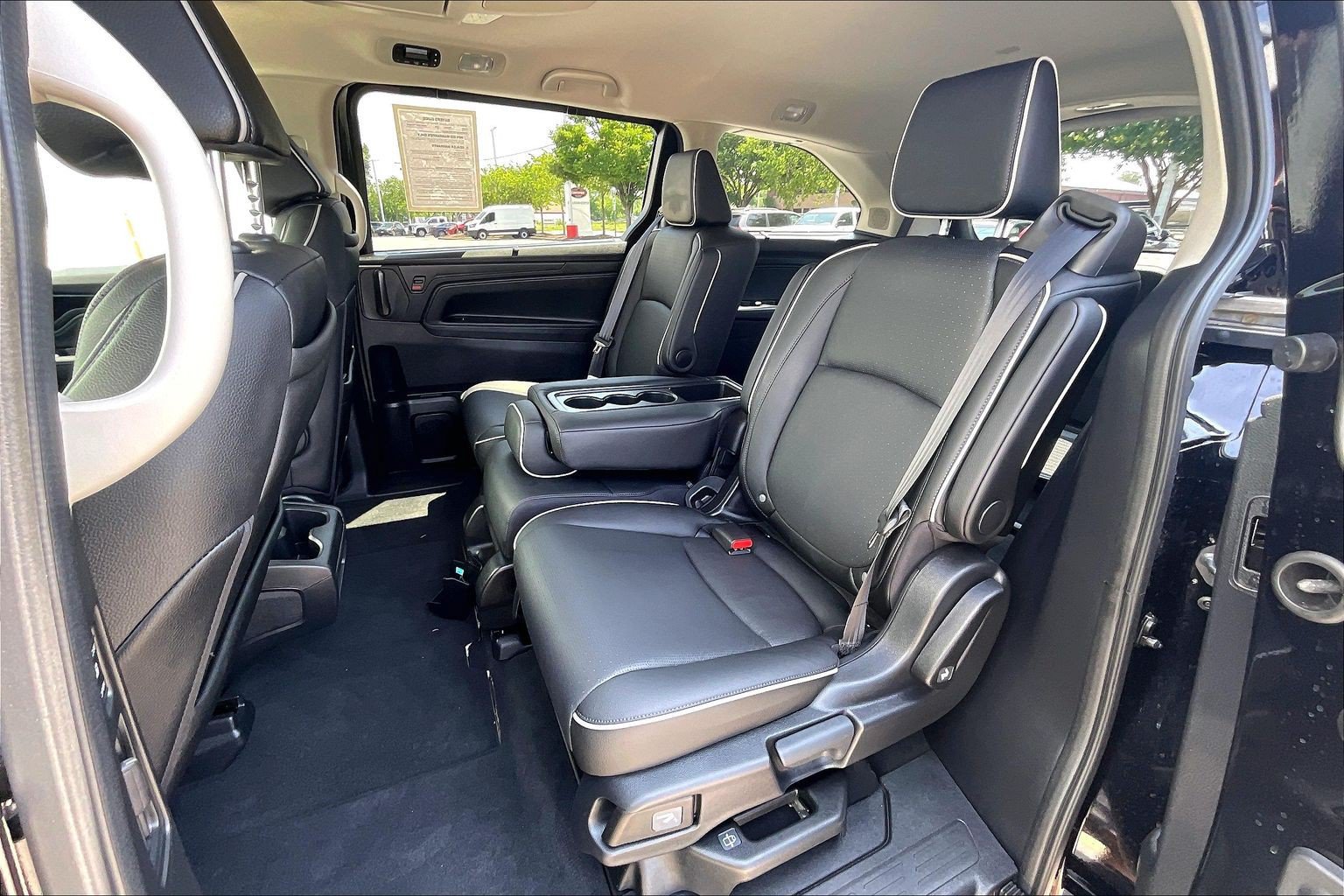 Used 2026 Honda Odyssey Elite image 31