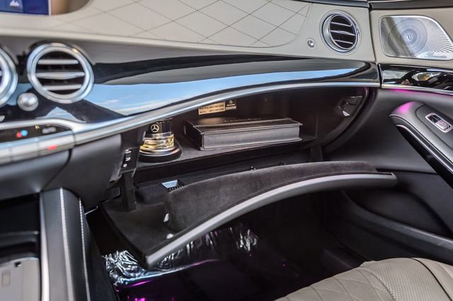 Used 2018 Mercedes-Benz S 560 4MATIC Sedan image 40