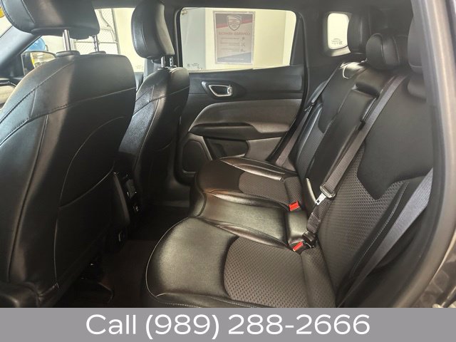 Used 2024 Jeep Compass Latitude AWD/4WD image 16