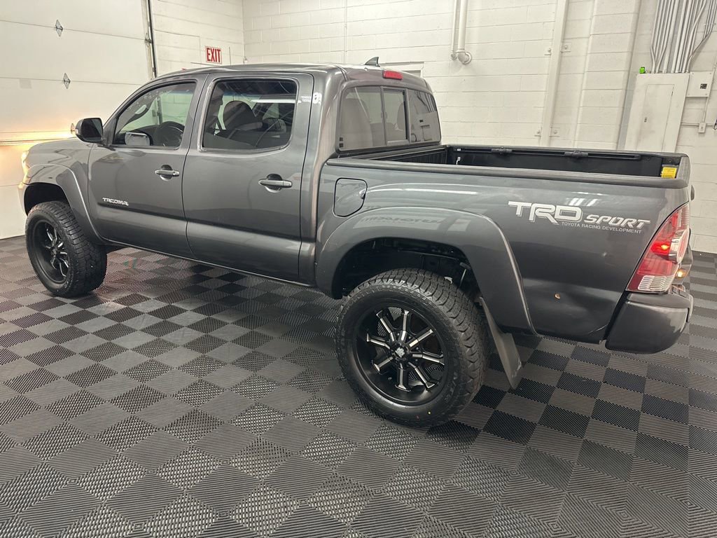 Used 2015 Toyota Tacoma 4x4 Double Cab w/ TRD Sport Package image 6