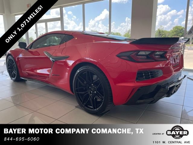 Used 2024 Chevrolet Corvette Z06 RWD image 3