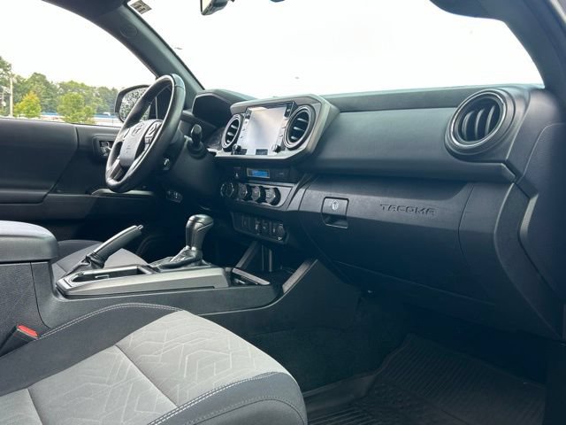 Used 2021 Toyota Tacoma TRD Sport AWD/4WD image 29