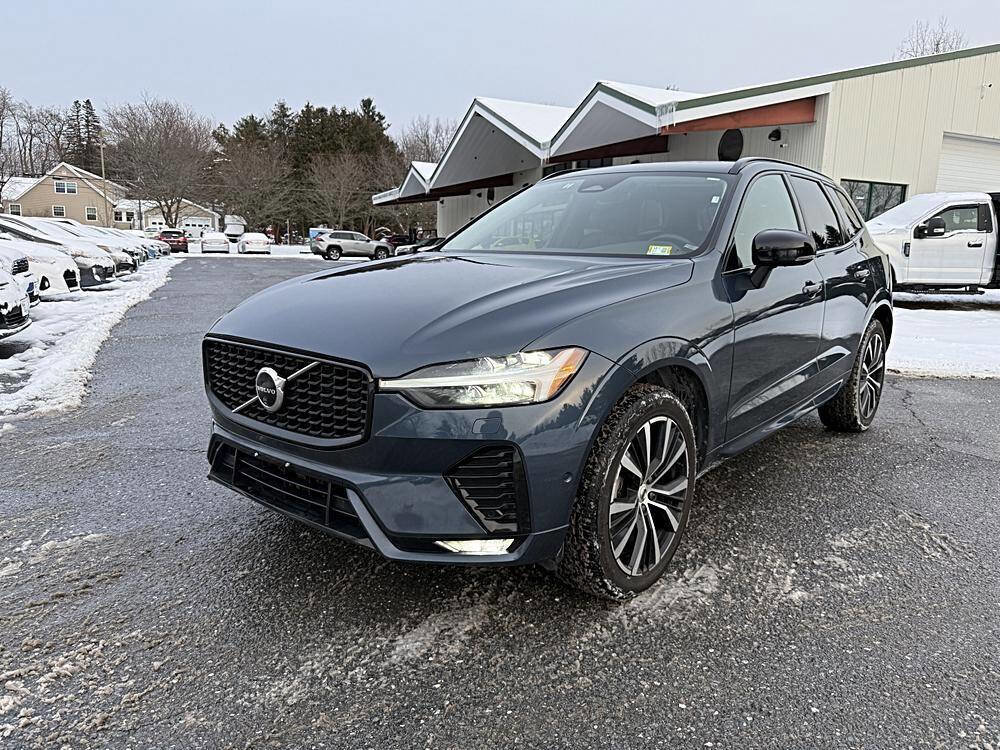Used 2024 Volvo XC60 B5 Plus image 1
