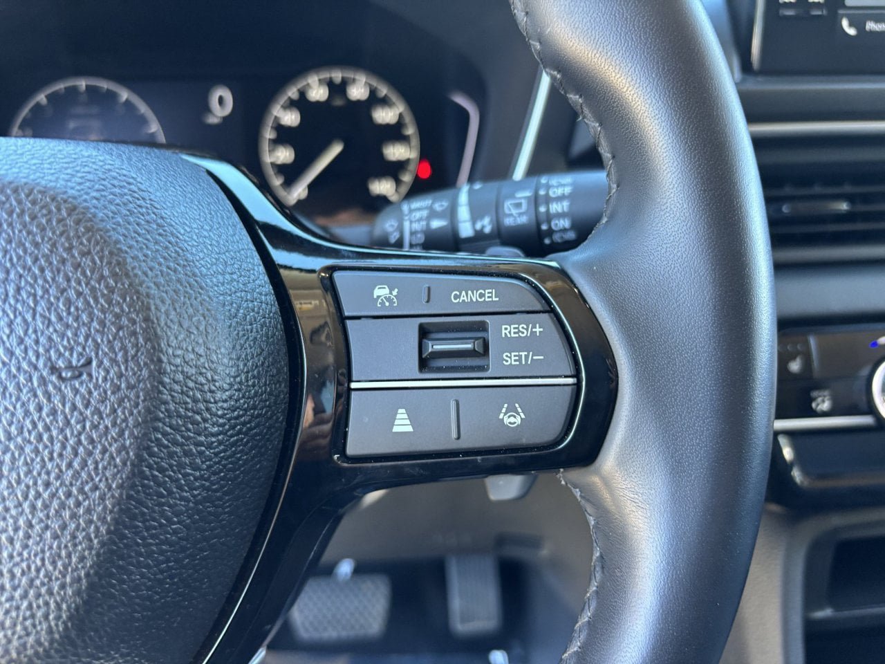 Used 2025 Honda Pilot EX-L image 27