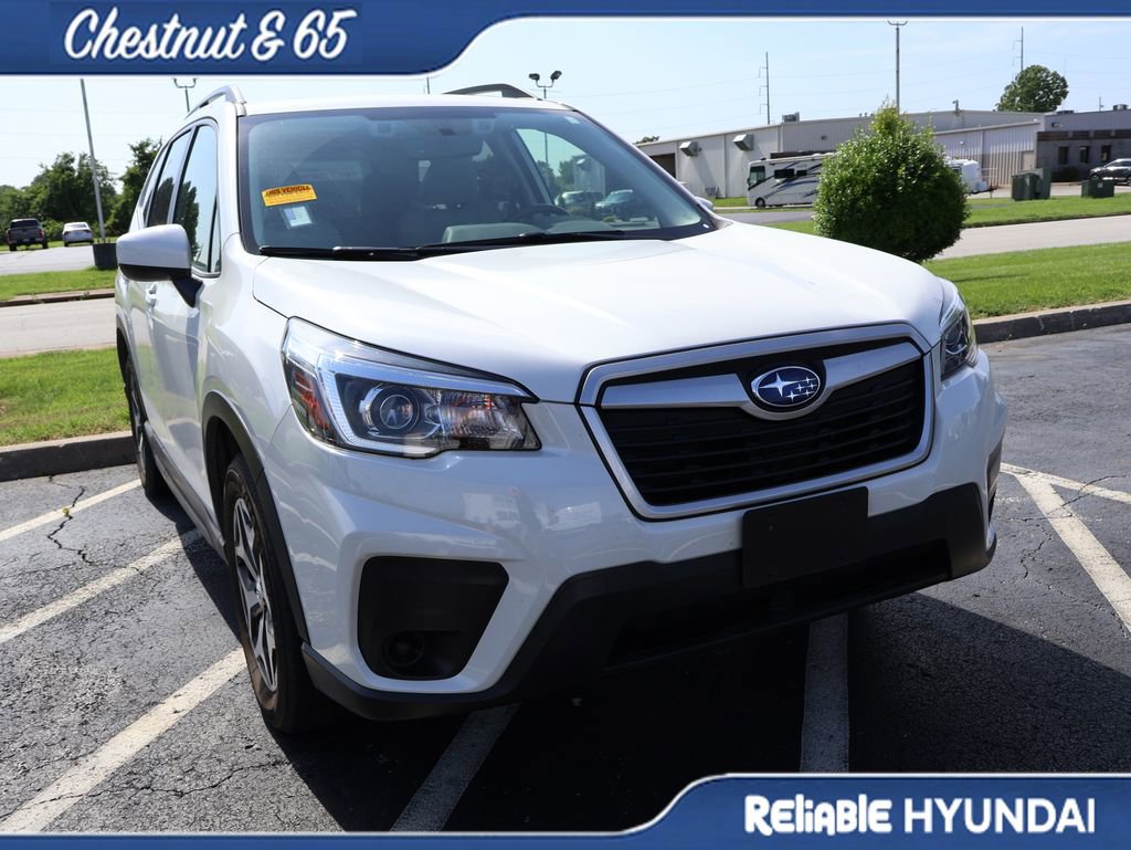 Used 2019 Subaru Forester Premium AWD/4WD image 2
