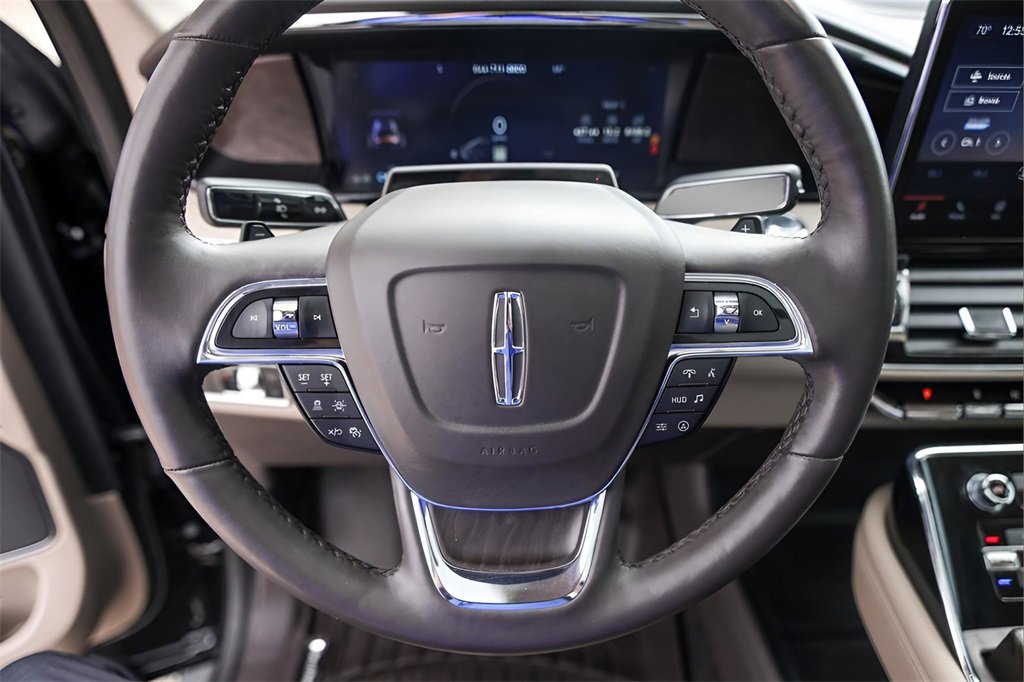 Used 2024 Lincoln Navigator Reserve image 11