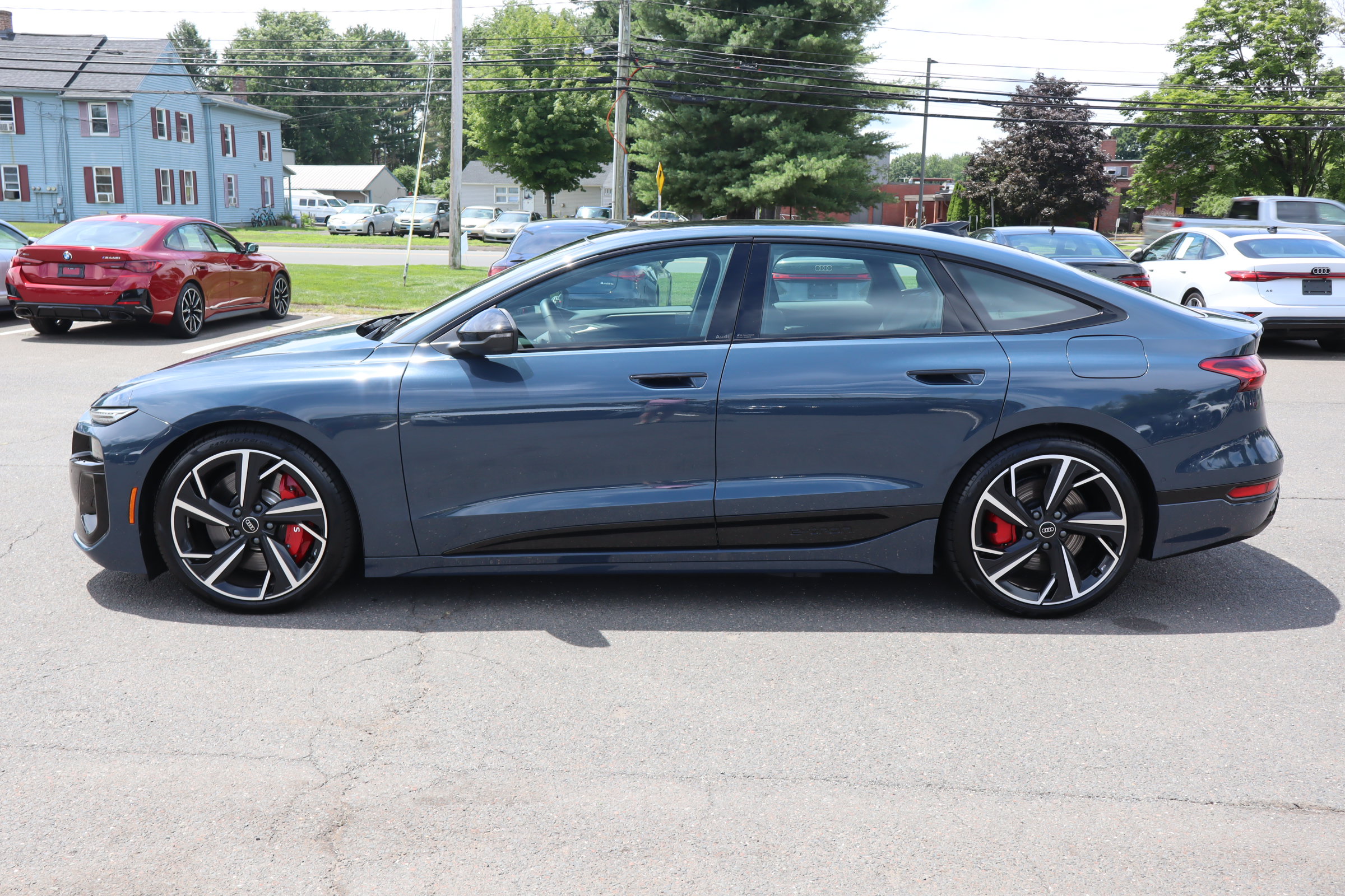 Used 2025 Audi S6 e-tron Premium Plus w/ Premium Plus AWD/4WD image 8