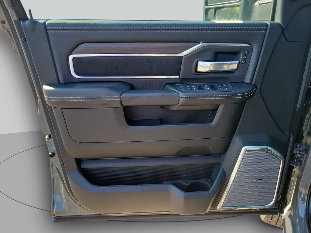 New 2026 RAM 3500 Laramie AWD/4WD image 12