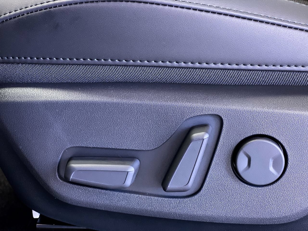 New 2026 Kia Niro Wind FWD image 17