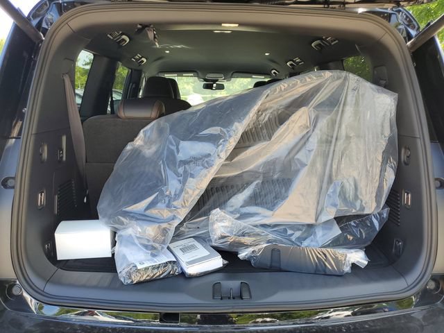 New 2025 Nissan Armada SL w/ Captain's Chari Seat Package AWD/4WD image 30
