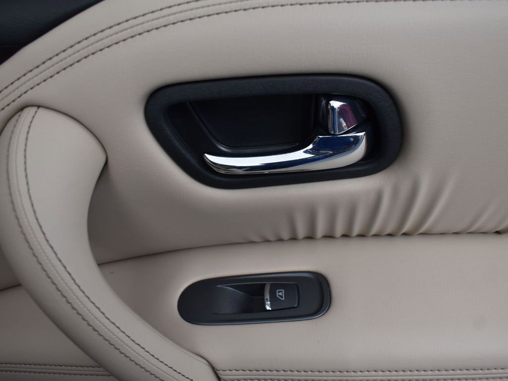 Used 2024 Nissan Armada Platinum w/ Captain's Chairs Package image 21