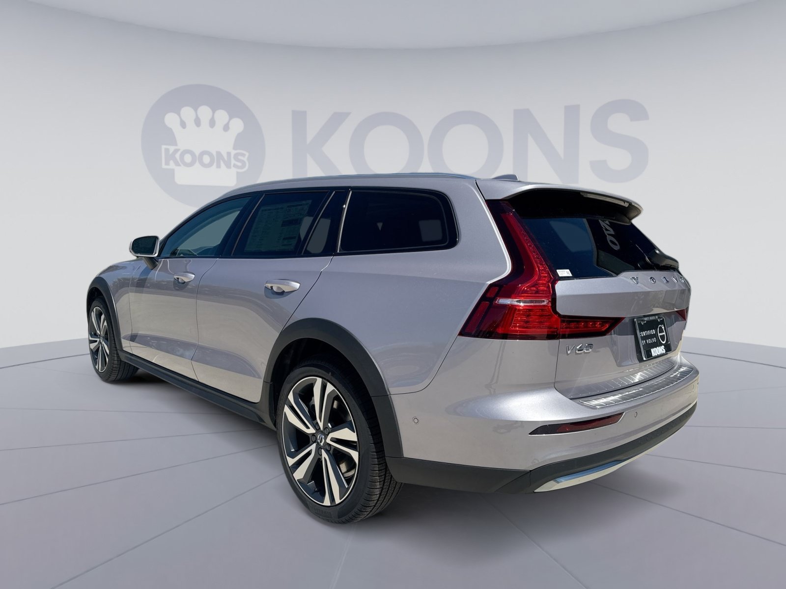New 2026 Volvo V60 B5 Cross Country Plus w/ Protection Package Premier AWD/4WD image 4