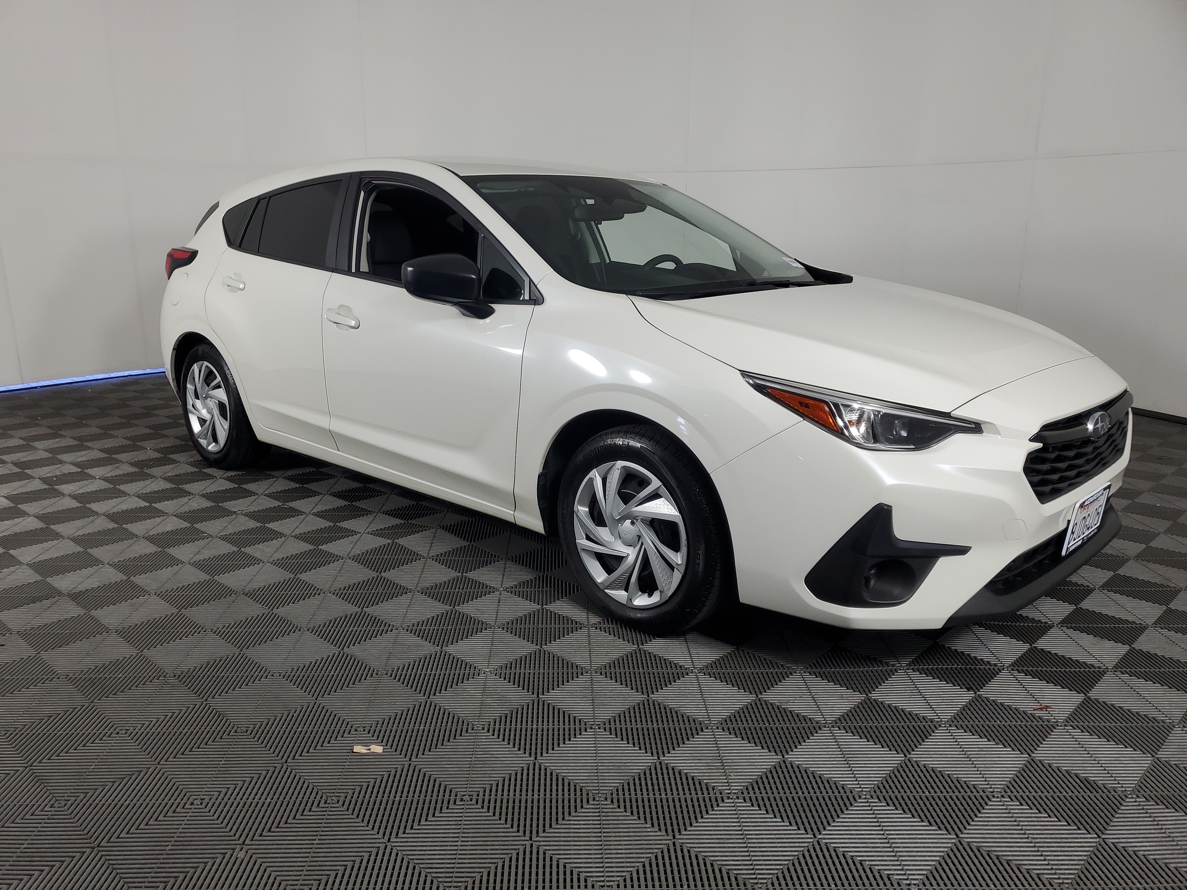 Used 2024 Subaru Impreza 2.0i AWD/4WD image 2