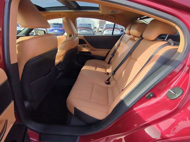 Used 2025 Lexus ES 350 Luxury w/ Accessory Package (Z2) FWD image 15
