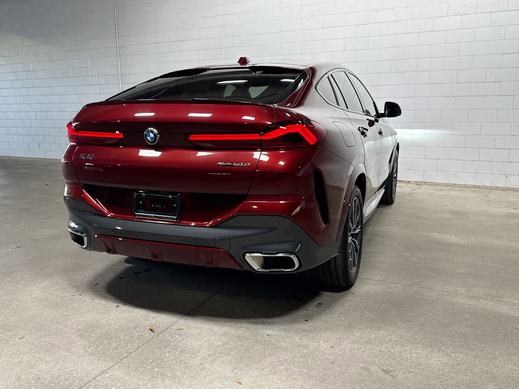 Used 2025 BMW X6 xDrive40i w/ Premium Package image 7