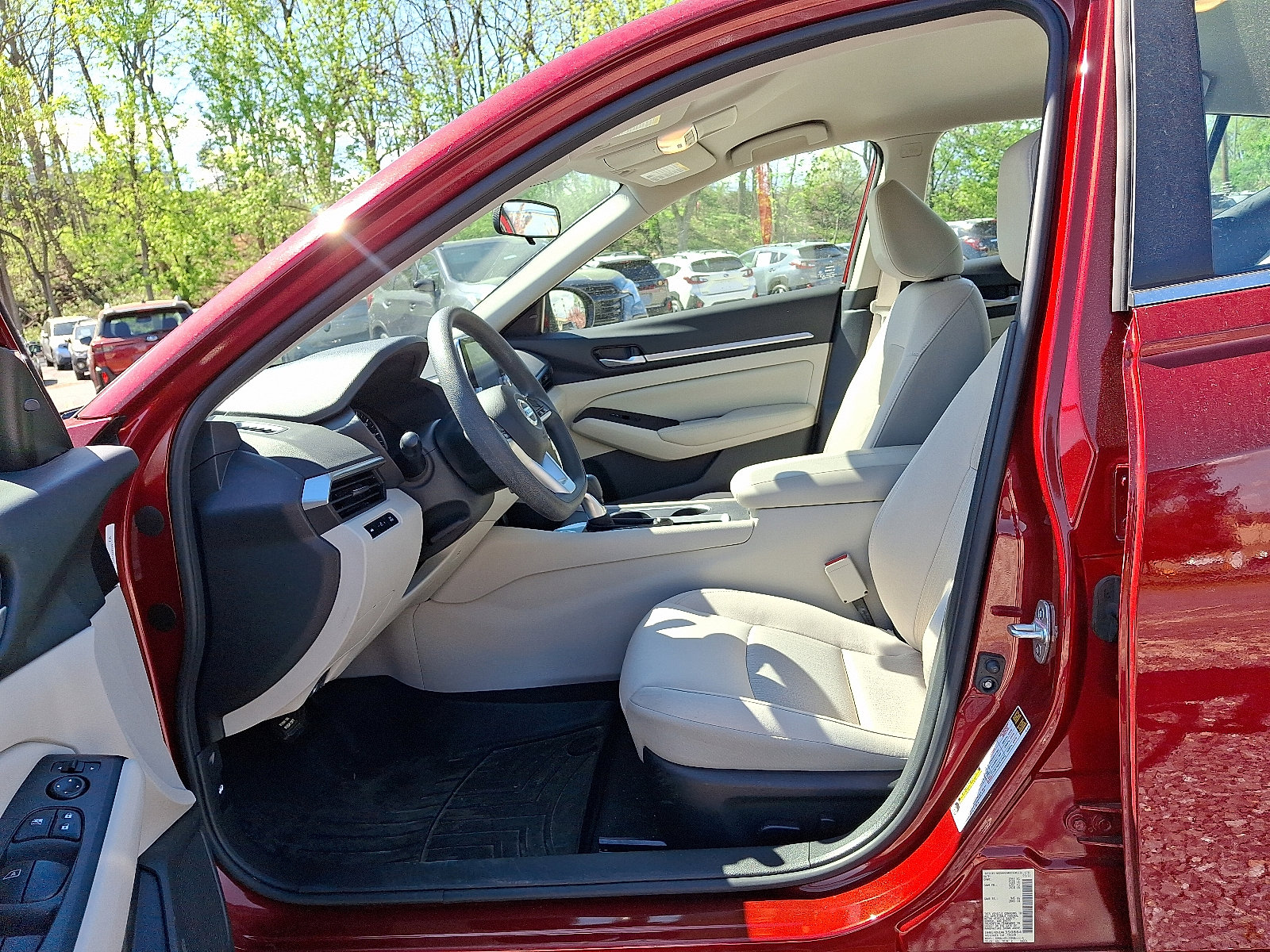Used 2022 Nissan Altima 2.5 SV FWD image 13