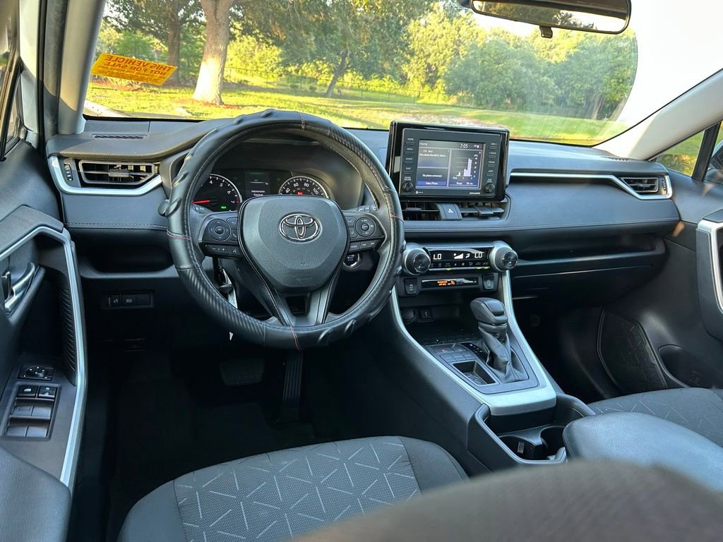 Used 2021 Toyota RAV4 XLE FWD image 13
