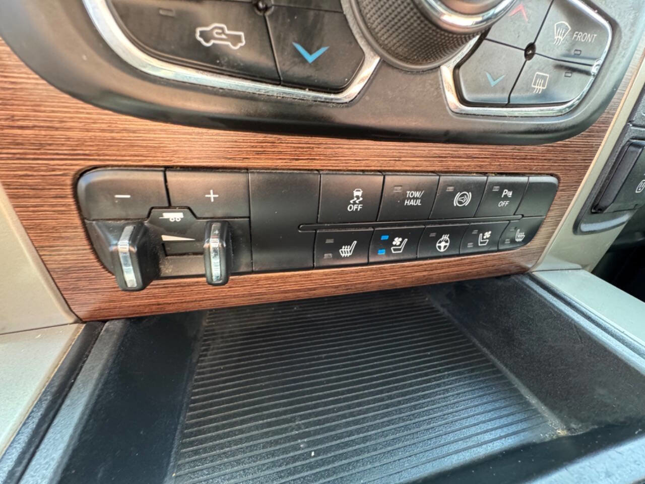 Used 2014 RAM 2500 Laramie w/ Protection Group image 10