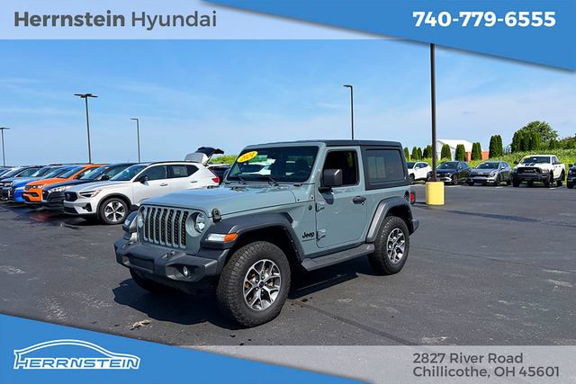 Used 2024 Jeep Wrangler Sport AWD/4WD image 3