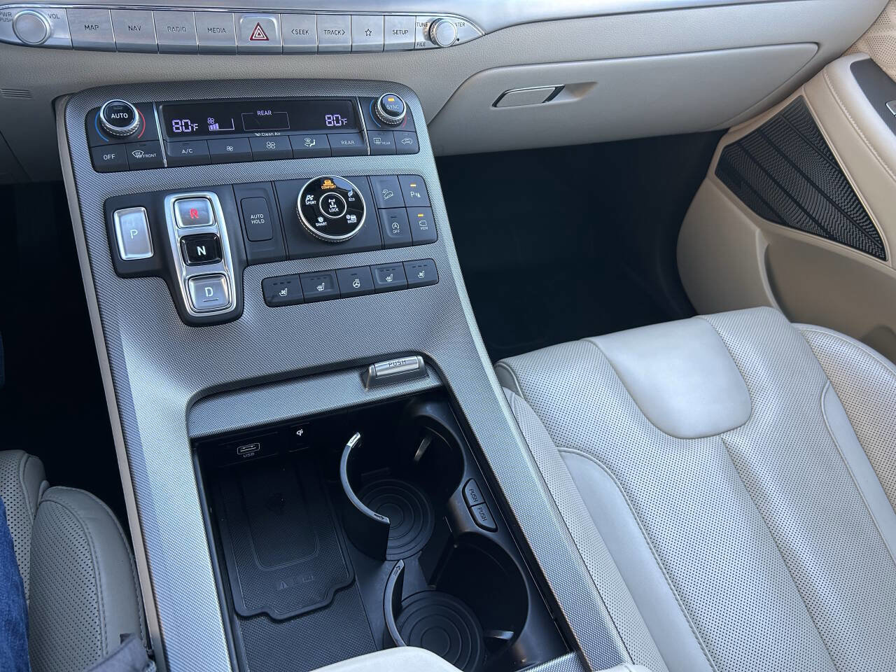 Used 2021 Hyundai Palisade Calligraphy image 32